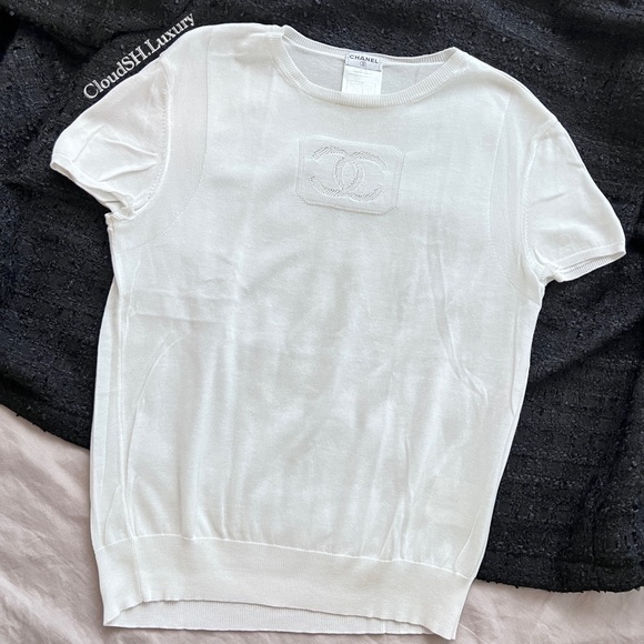 Auth Chanel Classic CC Logo White Knit Top - Size 38 - Picture 1 of 12